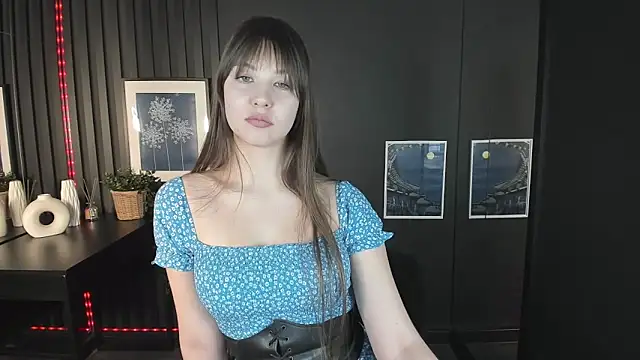 ElizaMild online show from 01-23-25, 04:37