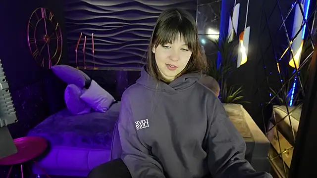 ElizaMild online show from 02-25-25, 07:47