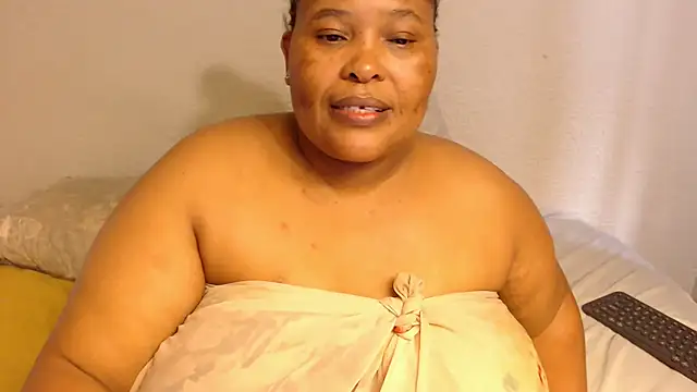 Snapshot of zandile chatting on 01-27-25, 03:39 zandile online show from 01-27-25, 03:39