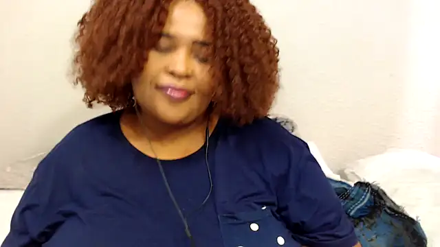 Snapshot of zandile chatting on 11-20-25, 06:13 zandile online show from 11-20-25, 06:13
