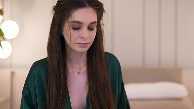 DoviaClaire online show from 03-12-26, 08:09