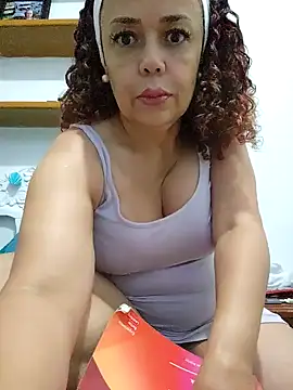 Snapshot of BadMicaela1 chatting on 01-19-25, 04:22 BadMicaela1 online show from 01-19-25, 04:22