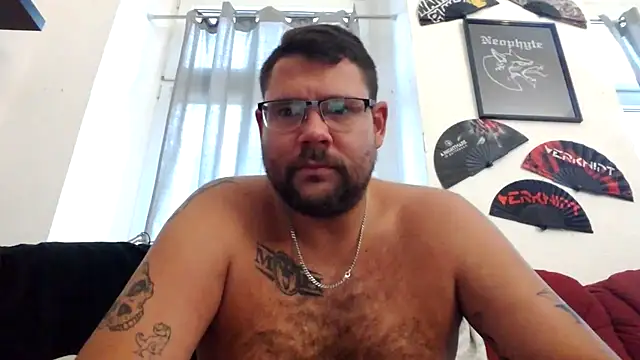 Snapshot of sexykevin17cm chatting on 10-28-25, 09:02 sexykevin17cm online show from 10-28-25, 09:02