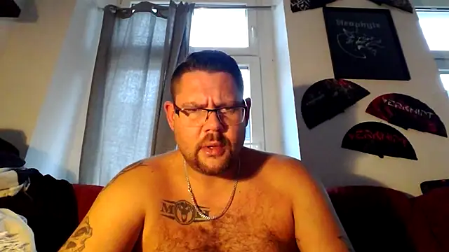 Snapshot of sexykevin17cm chatting on 11-18-25, 02:43 sexykevin17cm online show from 11-18-25, 02:43