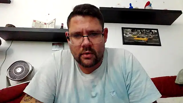 Snapshot of sexykevin17cm chatting on 11-20-25, 03:45 sexykevin17cm online show from 11-20-25, 03:45