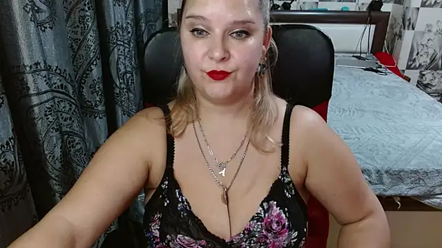 Snapshot of Boolochka chatting on 12-03-25, 08:18 Boolochka online show from 12-03-25, 08:18