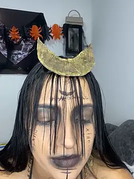 Snapshot of Shantal_Lovee chatting on 10-31-25, 11:06 Shantal Lovee online show from 10-31-25, 11:06