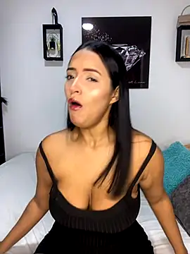 Snapshot of Shantal_Lovee chatting on 11-08-25, 09:46 Shantal Lovee online show from 11-08-25, 09:46