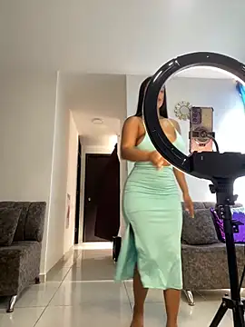 Snapshot of Shantal_Lovee chatting on 11-20-25, 06:29 Shantal Lovee online show from 11-20-25, 06:29