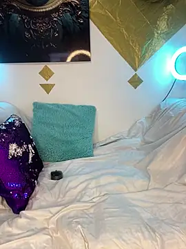 Snapshot of Shantal_Lovee chatting on 12-16-25, 11:21 Shantal Lovee online show from 12-16-25, 11:21