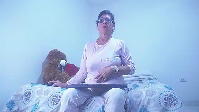 Snapshot of sexycristina_2 chatting on 01-14-26, 02:23 sexycristina 2 online show from 01-14-26, 02:23