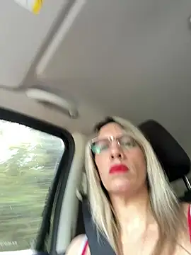 Snapshot of Gatitacarlita chatting on 01-20-25, 06:21 Gatitacarlita online show from 01-20-25, 06:21