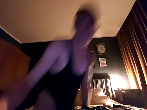 Snapshot of malpka25 chatting on 10-21-25, 07:14 malpka25 online show from 10-21-25, 07:14