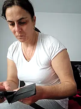 IsabelleCraft online show from 02-21-26, 08:26