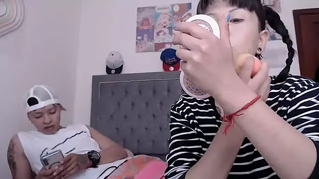 dulce maria x online show from 01-23-25, 06:35