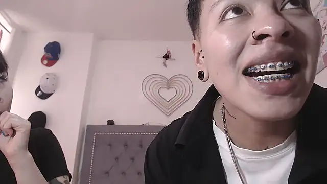 dulce maria x online show from 02-05-26, 07:07