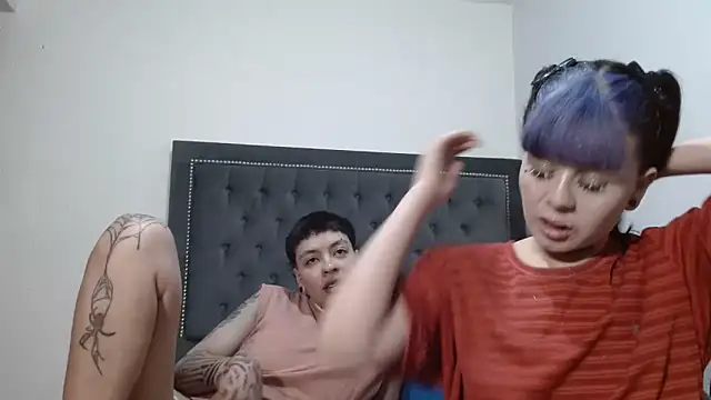 dulce maria x online show from 03-13-26, 08:21