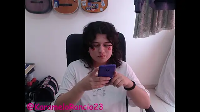Snapshot of Smoke_trip_Alicia chatting on 02-28-25, 03:59 Smoke trip Alicia online show from 02-28-25, 03:59