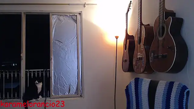 Snapshot of Smoke_trip_Alicia chatting on 09-20-25, 03:51 Smoke trip Alicia online show from 09-20-25, 03:51