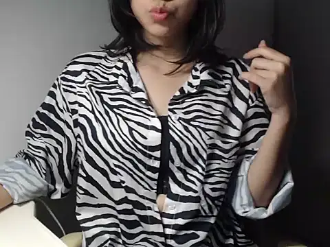 Bigg Pussyy Catt online show from 12-07-24, 06:10