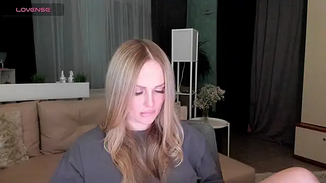 Libby Nora online show from 02-08-25, 03:53