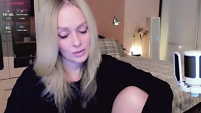 Libby Nora online show from 11-11-25, 10:26