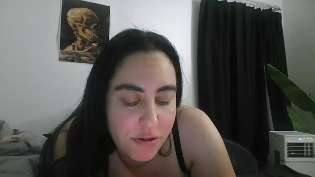 Snapshot of WetFlower69 chatting on 07-19-26, 12:25 WetFlower69 online show from 07-19-26, 12:25