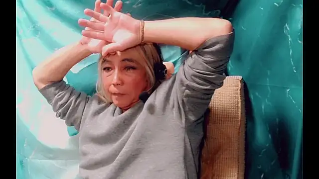 DLPnaoki8 online show from 11-18-25, 02:10