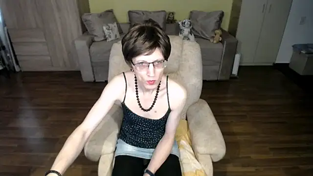 clementine online show from 04-04-26, 08:12