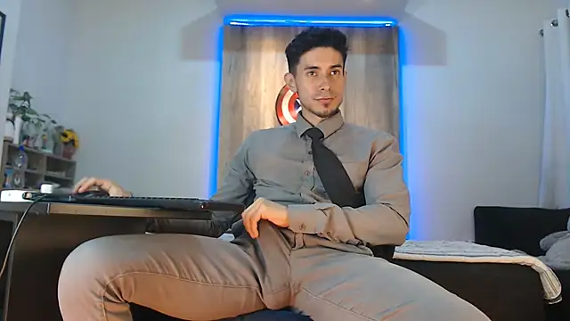 Snapshot of Andrew_4_ chatting on 11-09-25, 06:55 Andrew 4 online show from 11-09-25, 06:55