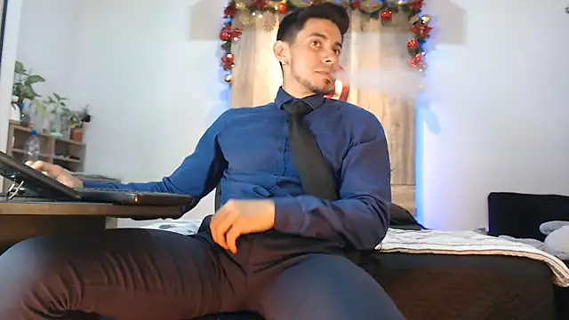 Snapshot of Andrew_4_ chatting on 12-18-25, 05:46 Andrew 4 online show from 12-18-25, 05:46