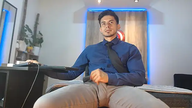 Snapshot of Andrew_4_ chatting on 02-05-26, 01:54 Andrew 4 online show from 02-05-26, 01:54