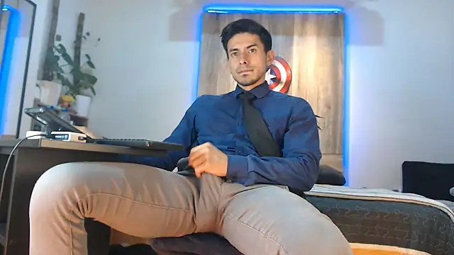 Snapshot of Andrew_4_ chatting on 02-15-26, 06:54 Andrew 4 online show from 02-15-26, 06:54