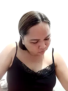 XXLorie 02 online show from 09-16-25, 12:17