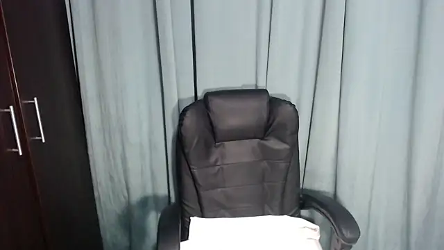 Snapshot of erikaerika chatting on 03-10-25, 08:15 erikaerika online show from 03-10-25, 08:15