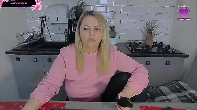 erikaerika online show from 01-09-26, 09:34