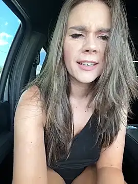 Snapshot of MaggyMayI chatting on 10-01-25, 04:13 MaggyMayI online show from 10-01-25, 04:13