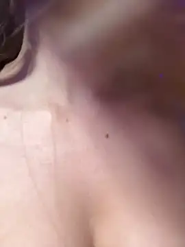 Snapshot of MaggyMayI chatting on 12-17-25, 05:30 MaggyMayI online show from 12-17-25, 05:30