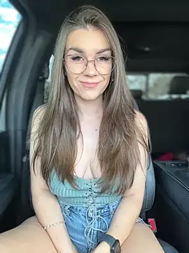 Snapshot of MaggyMayI chatting on 02-15-26, 06:04 MaggyMayI online show from 02-15-26, 06:04