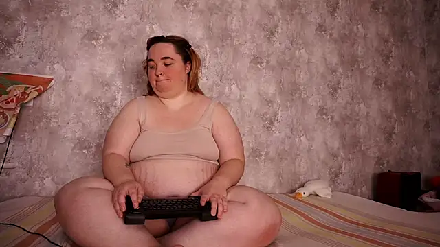 Snapshot of Evelively chatting on 02-23-25, 05:18 Evelively online show from 02-23-25, 05:18