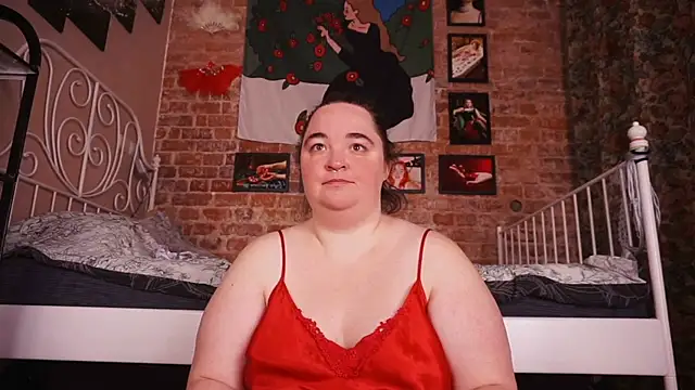 Snapshot of Evelively chatting on 11-04-25, 02:43 Evelively online show from 11-04-25, 02:43