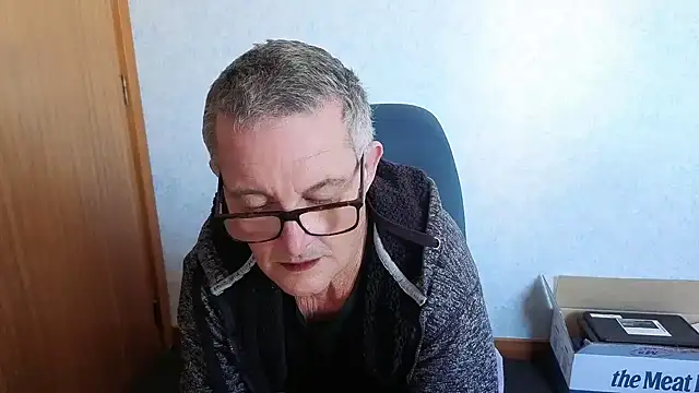 Snapshot of bigballnz chatting on 06-22-26, 03:25 bigballnz online show from 06-22-26, 03:25