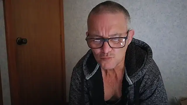 Snapshot of bigballnz chatting on 07-20-26, 10:01 bigballnz online show from 07-20-26, 10:01