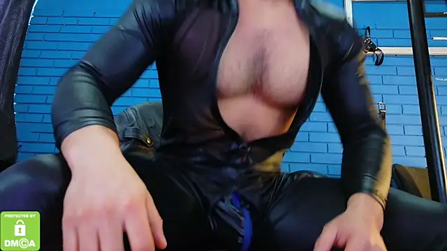 Snapshot of TheIan26 chatting on 12-18-25, 07:09 TheIan26 online show from 12-18-25, 07:09