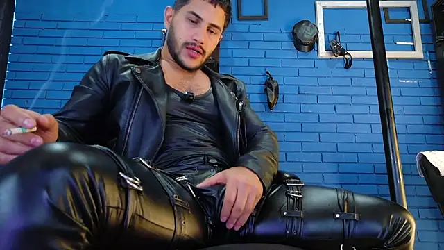 Snapshot of TheIan26 chatting on 03-04-26, 08:37 TheIan26 online show from 03-04-26, 08:37