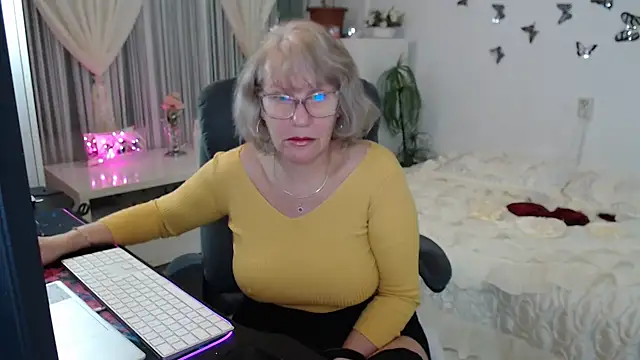 Ghertrude52 online show from 10-19-25, 03:07