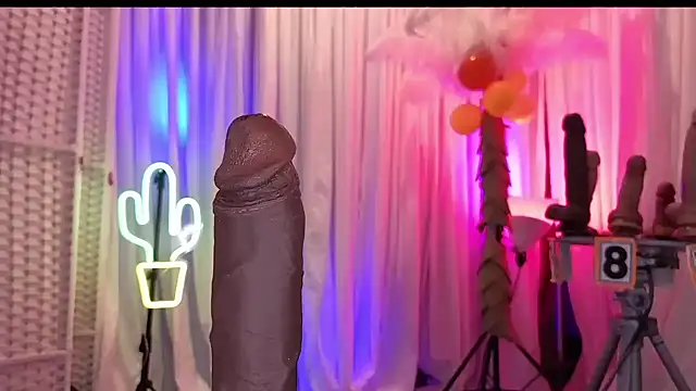 Snapshot of Foglove69 chatting on 02-05-26, 02:00 Foglove69 online show from 02-05-26, 02:00