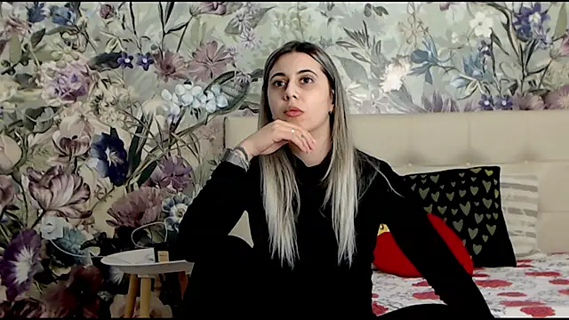 RoseDiamond06 online show from 02-19-25, 07:16