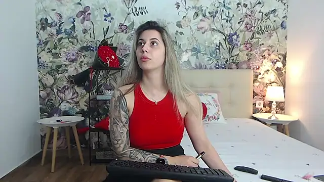 RoseDiamond06 online show from 04-30-26, 01:34