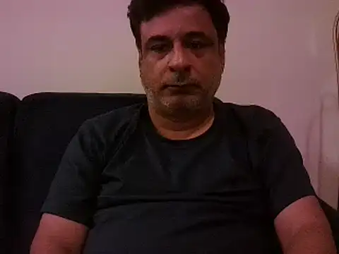 Snapshot of desipapaxxx chatting on 02-06-25, 07:51 desipapaxxx online show from 02-06-25, 07:51